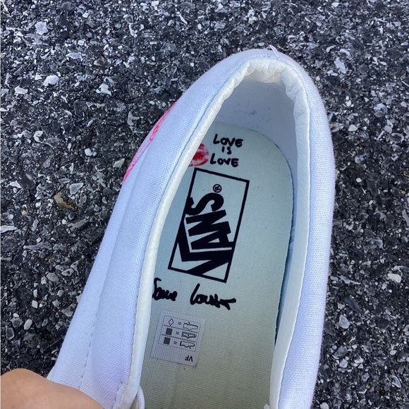 Vans Pride OTW Artist Lorusso Slip-on M-13 Kiss Print NW - Picture 6 of 9